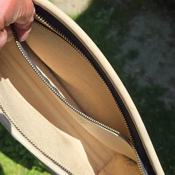 Coach Cream Crossbody Bag - Picture 10 of 12